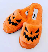 Load image into Gallery viewer, Halloween Pumpkin Slippers
