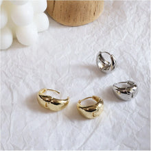 Load image into Gallery viewer, Bella Hoop Earrings
