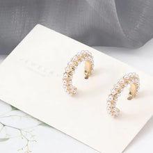 Load image into Gallery viewer, Eleanor Pearl Hoop Earrings
