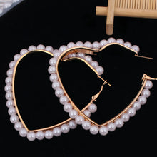 Load image into Gallery viewer, Dear Pearl Heart Earrings
