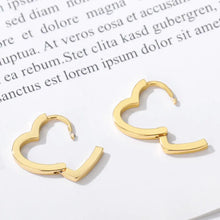 Load image into Gallery viewer, Elia Heart Earrings
