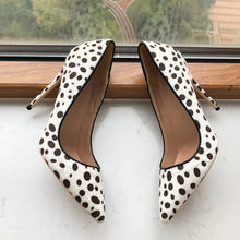 Load image into Gallery viewer, Polka Dot Womens Pumps
