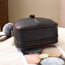 Load image into Gallery viewer, Crossbody Classic Bag
