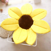 Load image into Gallery viewer, Blossoming Flower Baby Bathtub Mat
