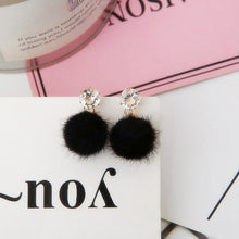 Load image into Gallery viewer, Women&#39;s Fashion Earrings
