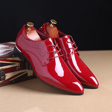 Load image into Gallery viewer, Men&#39;s Glossy Oxford Leather Shoes
